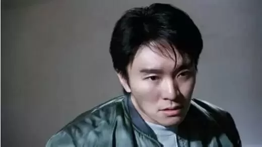 劇演員的定位出道,後經磨練,轉型成為了實力派,在2008年憑藉《證人》,