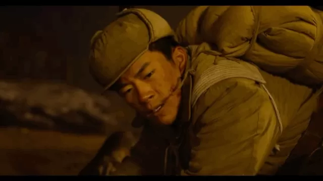 狼2》創下了當時影史票房記錄,吳京也被捧成了愛國代言人。