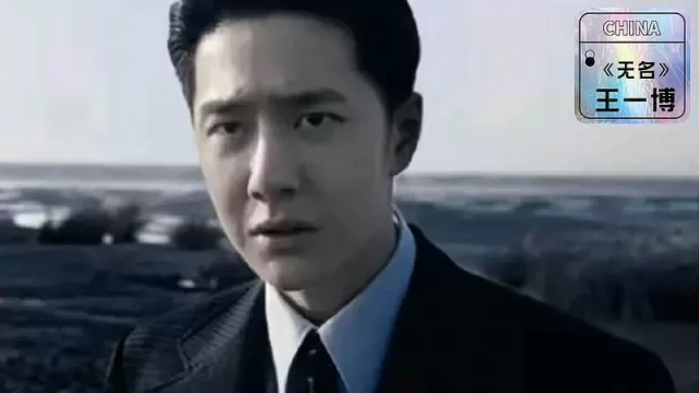 聞大瓜,稱某熱播劇中的已婚實力派男主,和同劇組的90後小花「假戲真做」出
