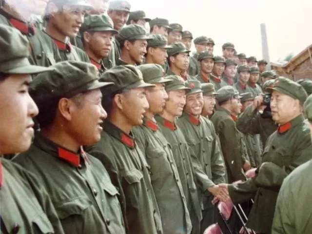 任師級指戰員,可見他的過人之處,抗戰爆發後,從延安抗大畢業後,他擔任八路