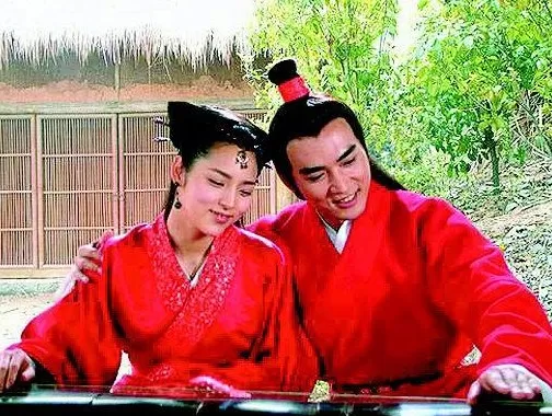 寤寐思服」惆悵與無奈,更有很多女子「心似流水不倦花,我如明月君勿戀」心如