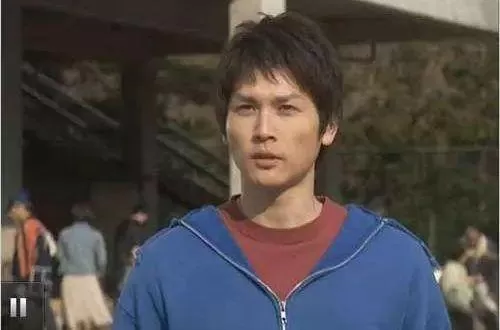隊員。由青山草太飾演。下面我們來看看他的經歷吧